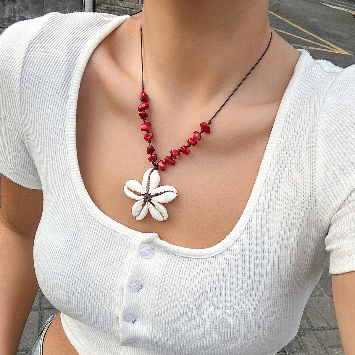 fashion Jewelry ethnic style beaded handmade woven with simple shell and crushed stone Woman wer necklace