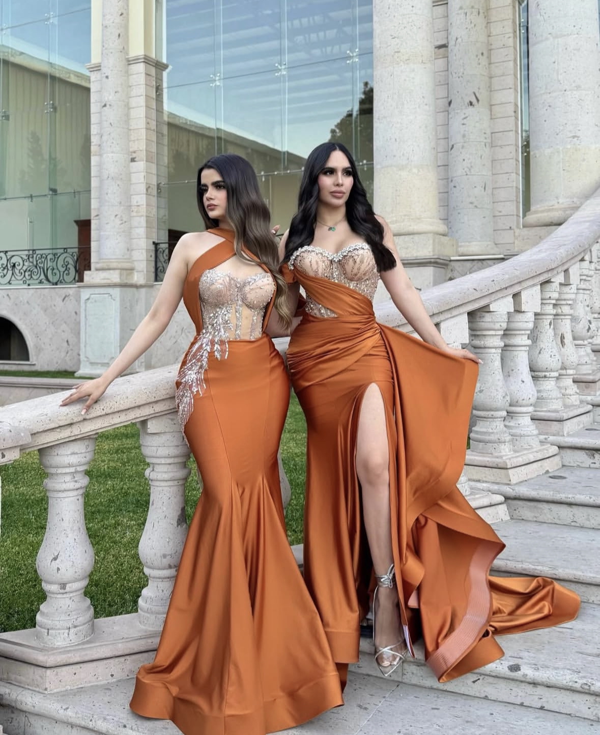 Long Mermaid Bridesmaid Dress Sleeveless Beaded Appliques Modern Side Split Wedding Party Formal Dress Satin Prom Gown For Women 2025