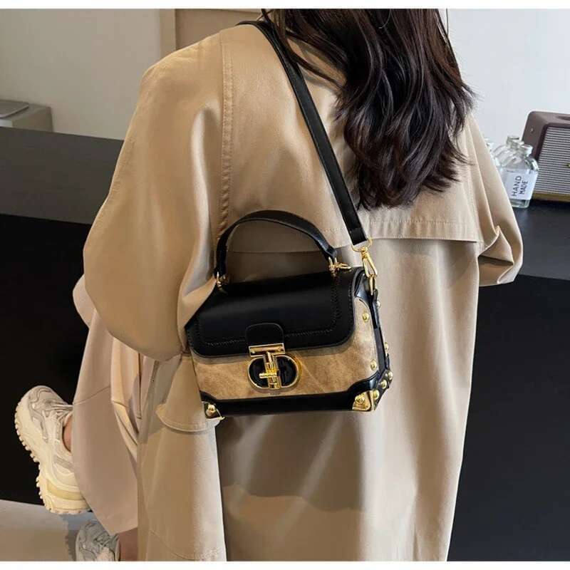 Fashionable Single Shoulder Crossbody Versatile Retro Hand-Held Small Square Bag, Popular Contrasting Color Box Bag