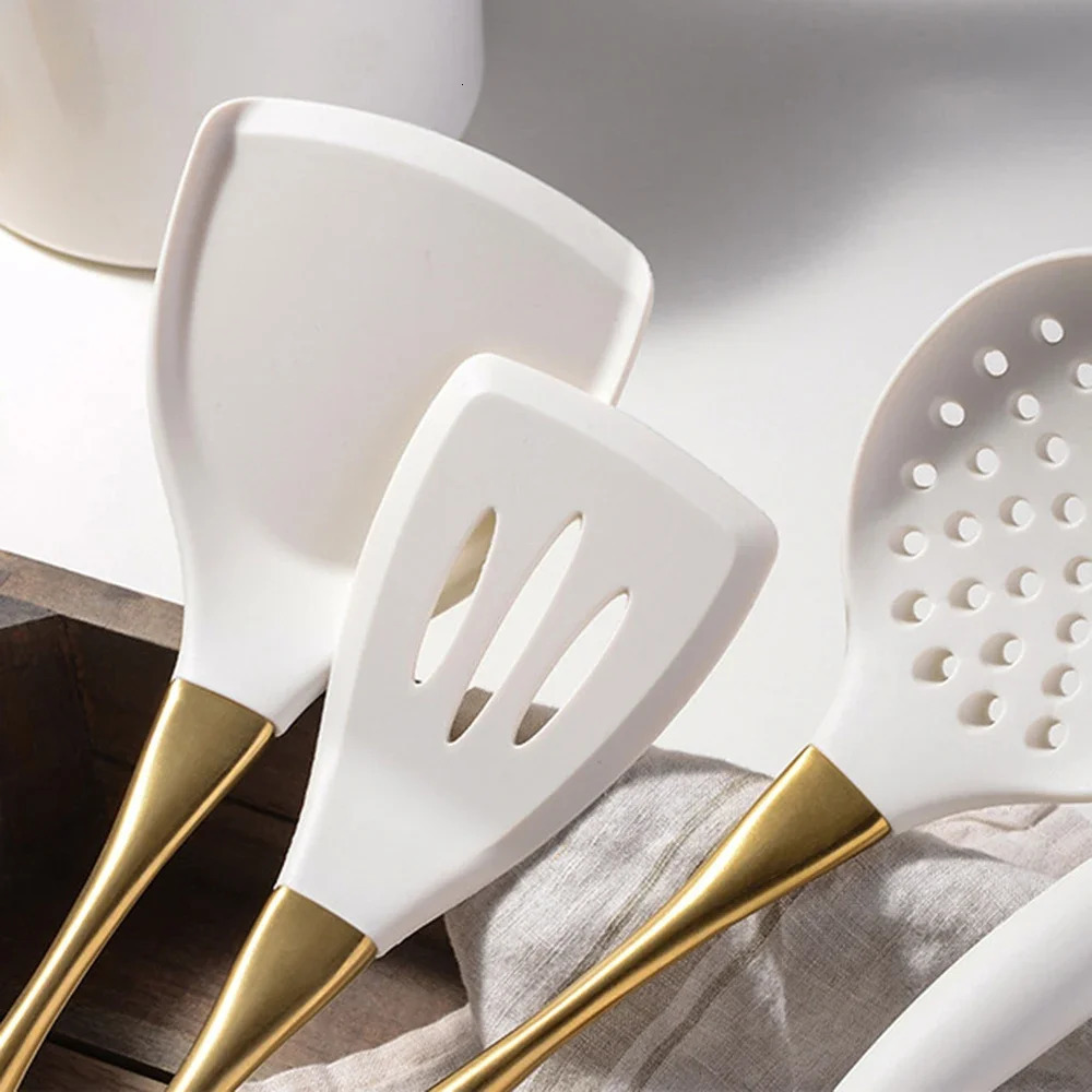 1Pc Silicone Kitchenware Cooking Utensils White Gold Kitchen Accessories Spatula Turner Heat-resistant Pasta Colander Shovel 250214