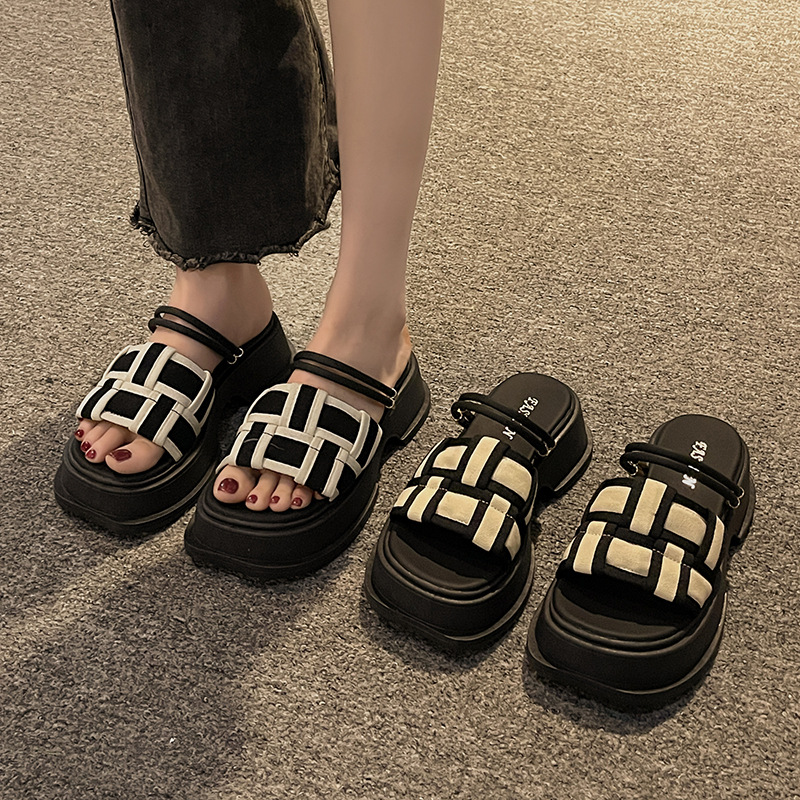 Dress Shoes Fashionable French Women's Sandals Summer Style Thick Bottom Outdoor Beach Slippers Rubber Outsole For Women