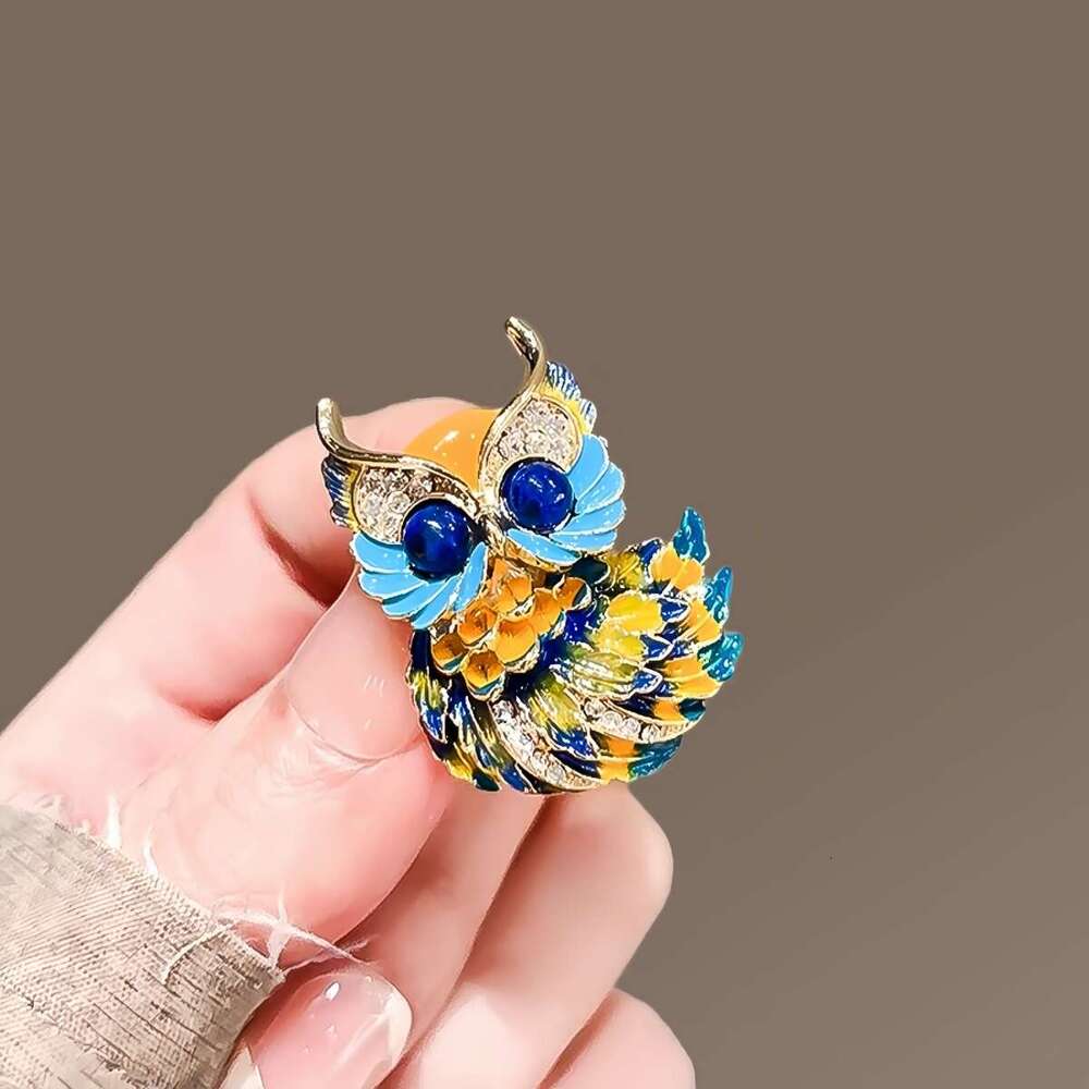 Cute enamel painted owl men's and women's high-end chest wer, small animal brooch, temperament suit, coat accessories