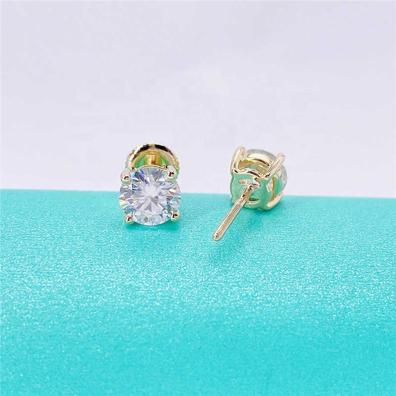 Hot selling 925 silver ear nail with four claws craftsmanship inlaid with a single D-color moissanite simple for both men and women