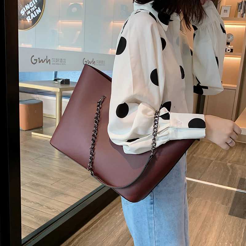 Luxury Designer PU Leather Shoulder Bags For Women Chain Large Capacity Handbags Travel Hand Bag Female Big s BolsoC250218