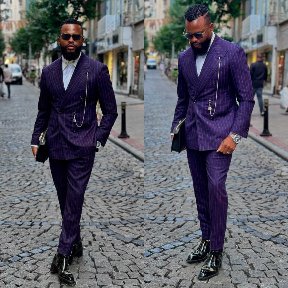 Simple Wedding Tuxedos Pinstripe Double Breasted Men Suits Peaked Lapel 2 Piece Set Jacket Pants Handsome Groom Blazers Customized