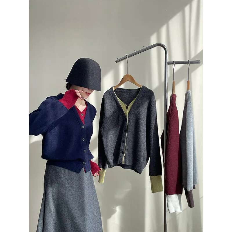 Fake Two Piece Women's V-Neck Look Thin Color Block Knitted Basic Sweater