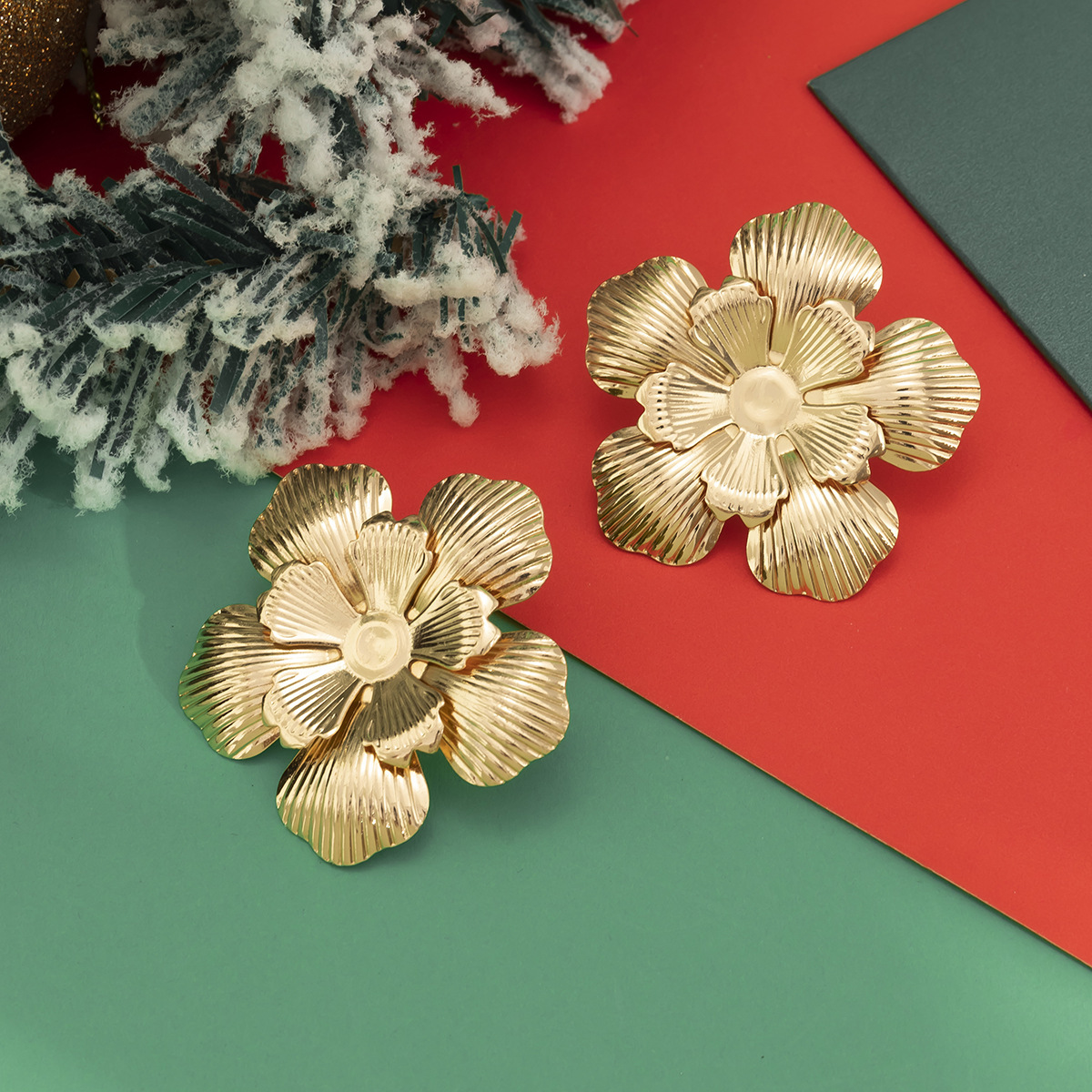 Woman fashion Adornment exaggeration cold wind star wer niche Christmas snowflake dia love earrings