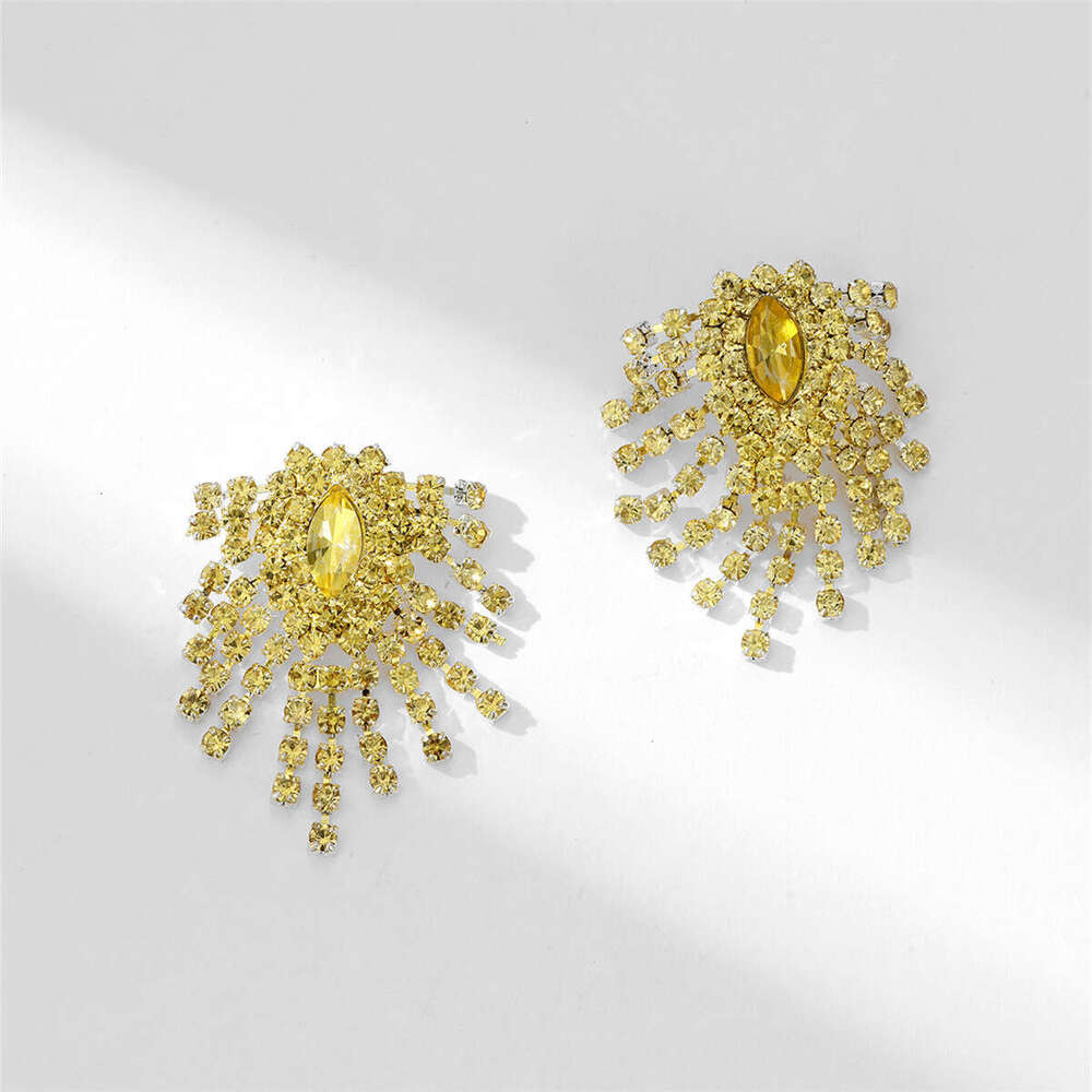 Fashionable shiny full dia short tassel spider earrings for women with a sense of and temperament, rhie ear accessories