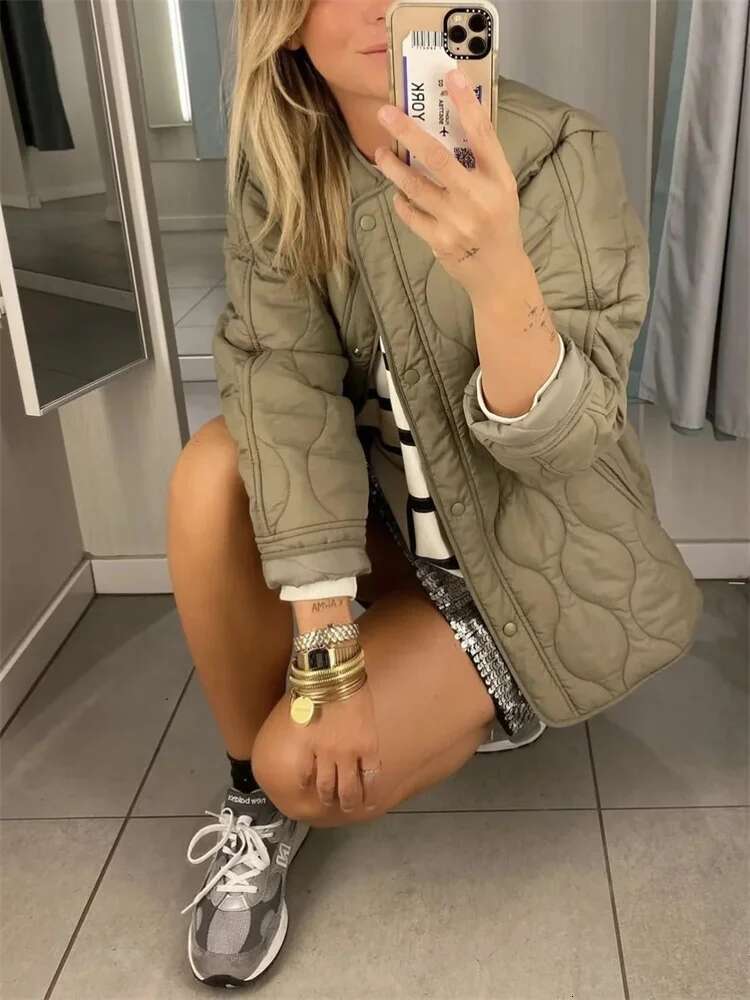 Woman Casual Black Loose O-Neck Jacket 2022 Female Winter Solid Warm Jackets Ladies High Street Outwear