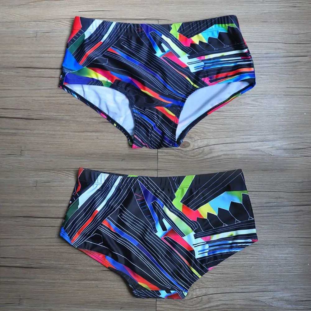 Breathable Mens Swimwear Trunks Triangular Elastic Mens Swimwear Irregular Printing Colored Lines Male Swimsuit W250214