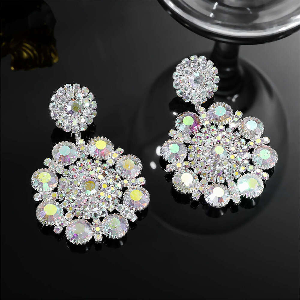 Suower AB Water Dia with a High Sense of , Female Minority Design Snow wer and Earrings