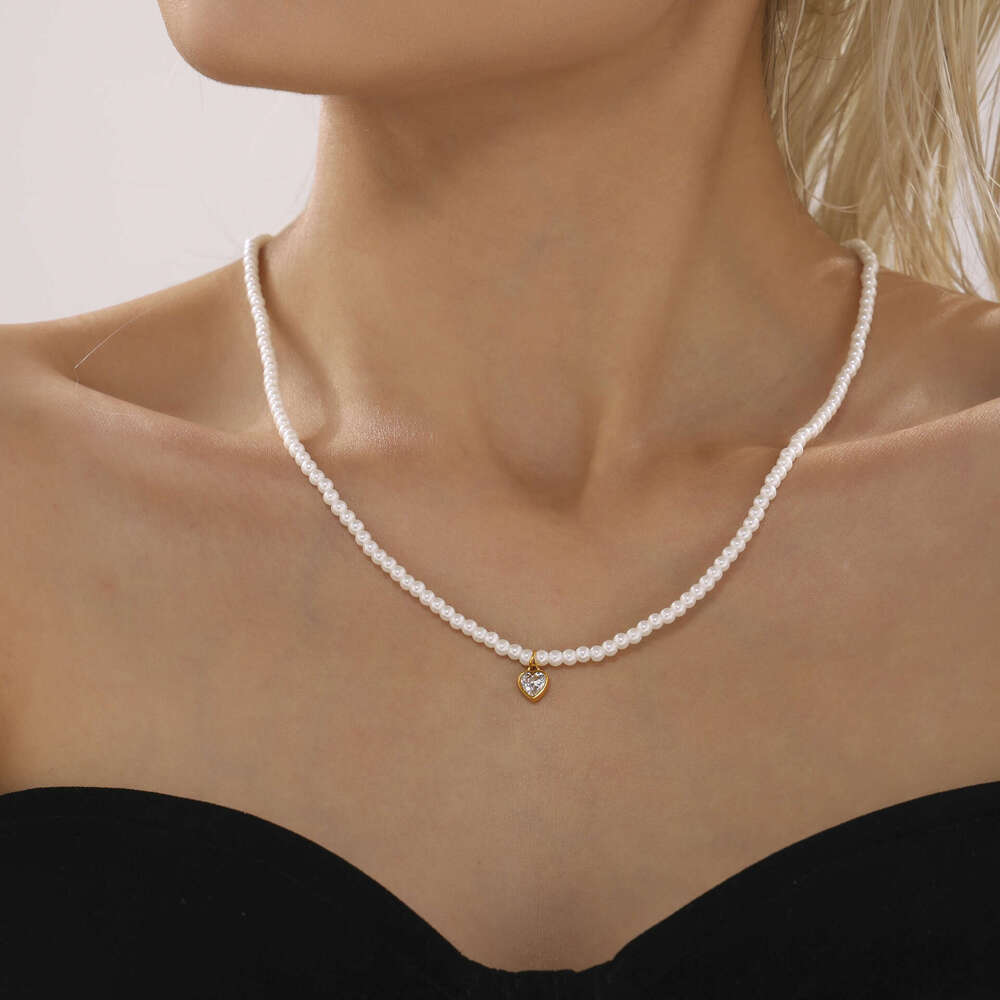 Elegant temperament square sugar, Shi Jiabei bead geometric shape inlaid with zircon pendant, collarbone necklace, women's stainless steel gold-p