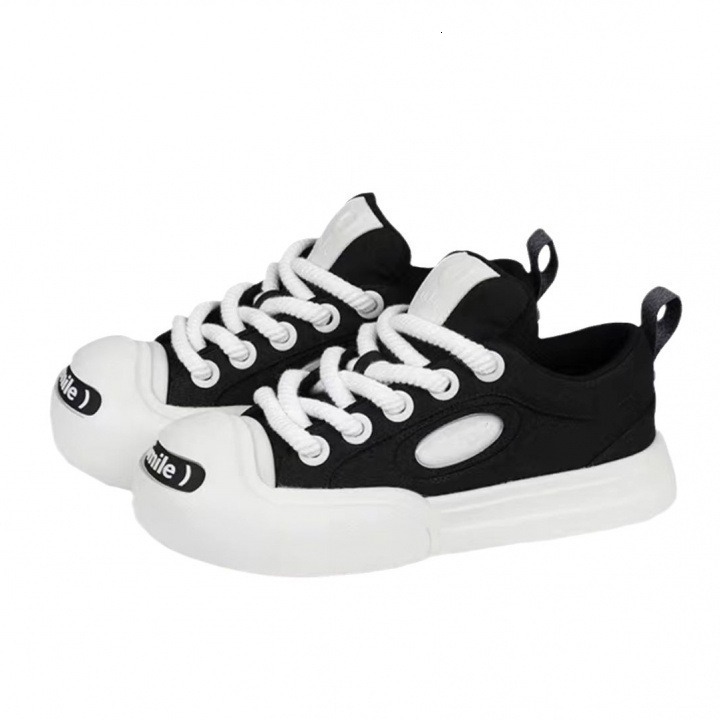2025 New Smiling Canvas Thick Soled Flat Shoes With Ugly And Cute Smiles Outdoor Sports Big Head New White Casual Couple Board Shoes