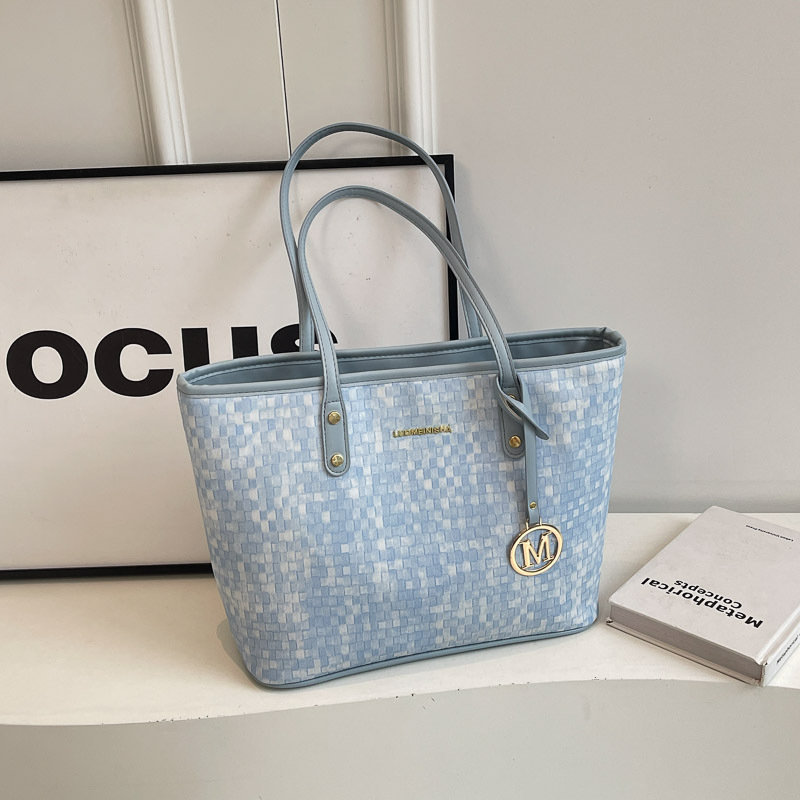 Free shipping 2025 designer Shoulder totes Bags For womans ladies flap square bag woven pattern handbag women high-capacity crossbody bag