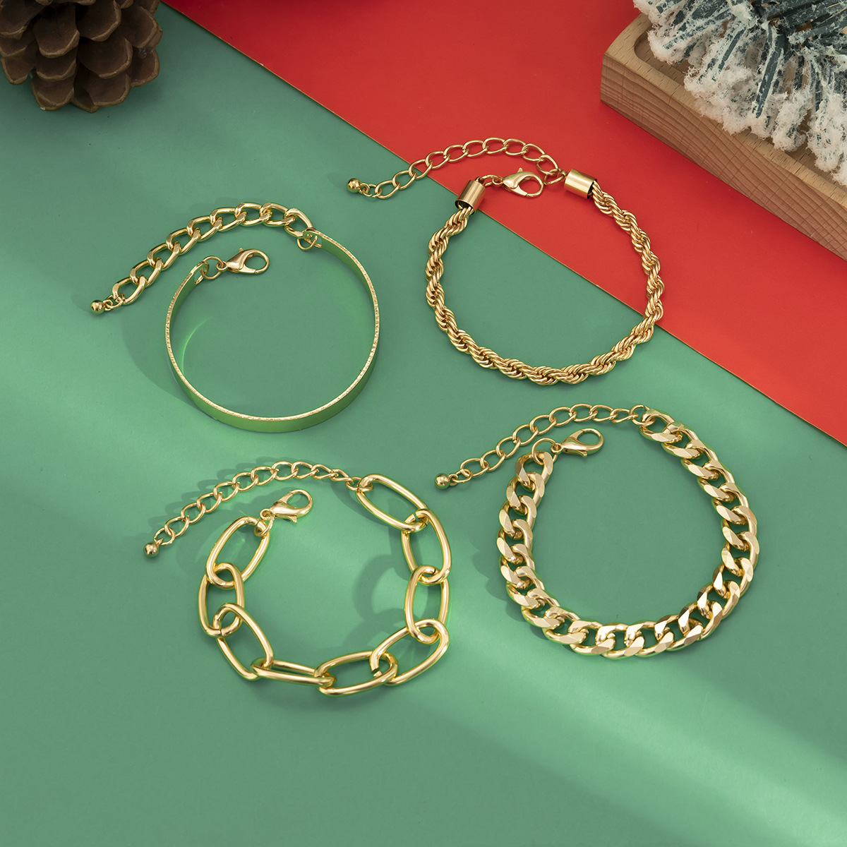 Women Woman Jewelry Hip Hop Sweet Cool Dia Cuban Buckle Christmas Style Stacked Metal Smooth Face designer Bracelet