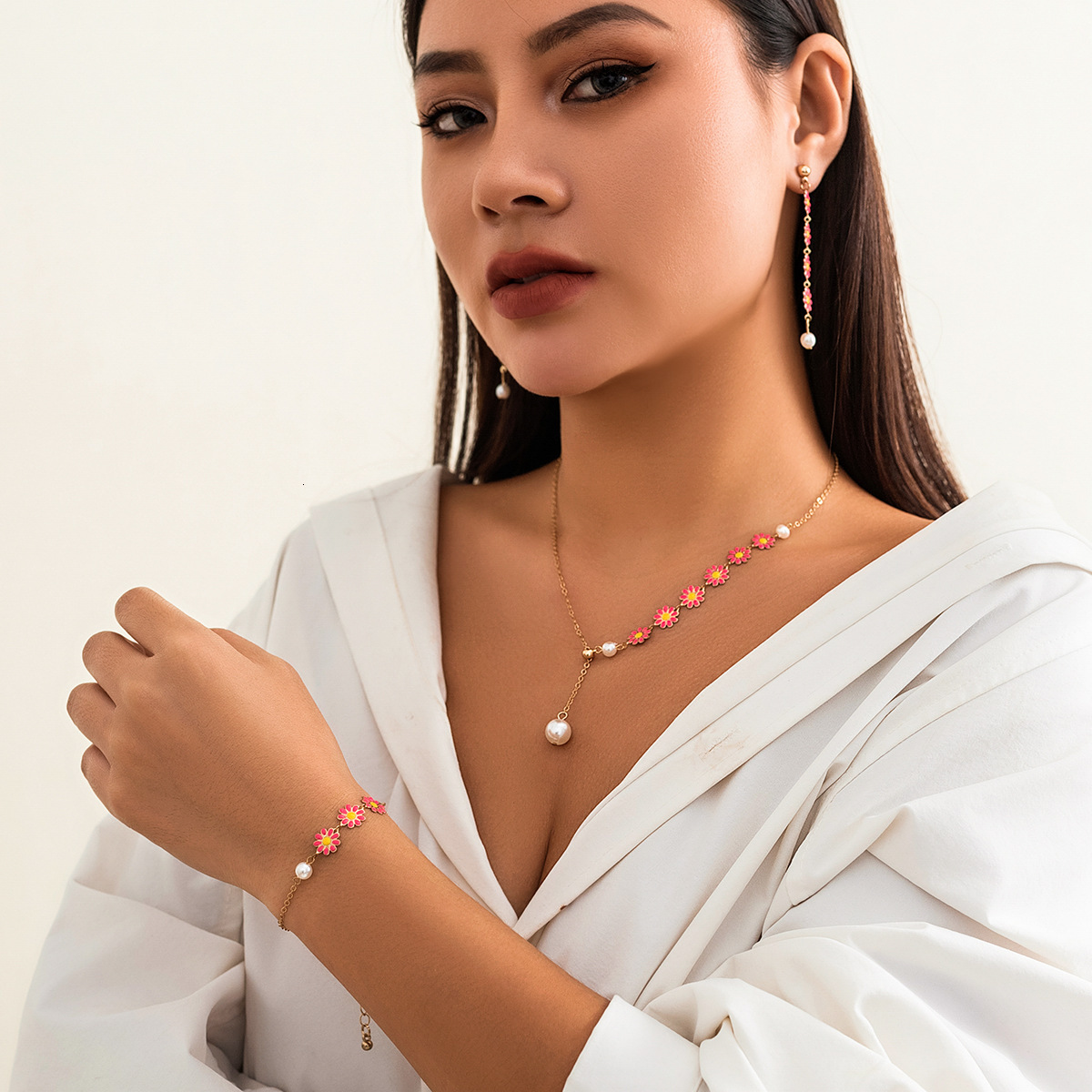women fashion Jewelry minimalist, fresh, ral, collarbone chain versatile, dopamine, niche daisy necklace