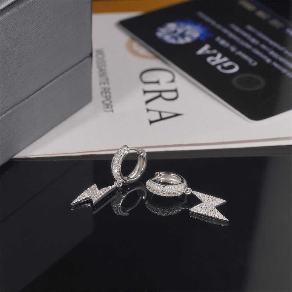 Diamond hair high-end earrings hot selling hip-hop S925 silver moissanite lightning earrings suitable for men and women with GRA