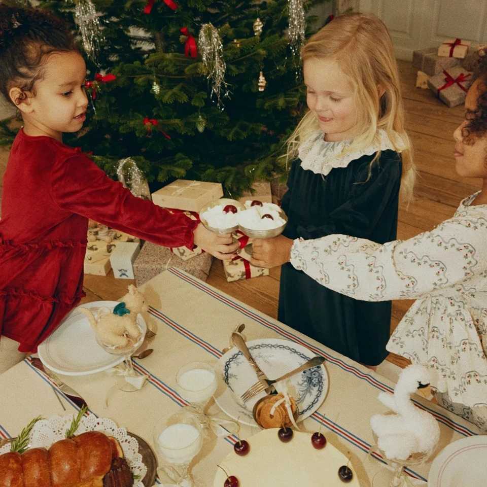 KS Childrens Clothing Toddler Girls Velvet Patchwork Mesh Dresses Newborn Baby Christmas Rompers Lace Jumpsuit Climbing Suit Z250214