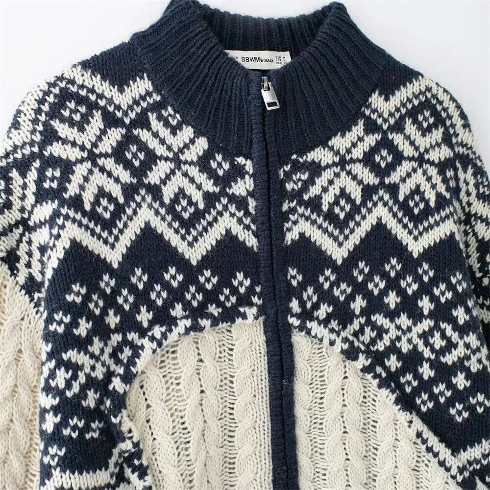 2025 Autumn New Women's Fashion Loose Collar Long Sleeve Zipper Eight Strand Jacquard Knitted Coat