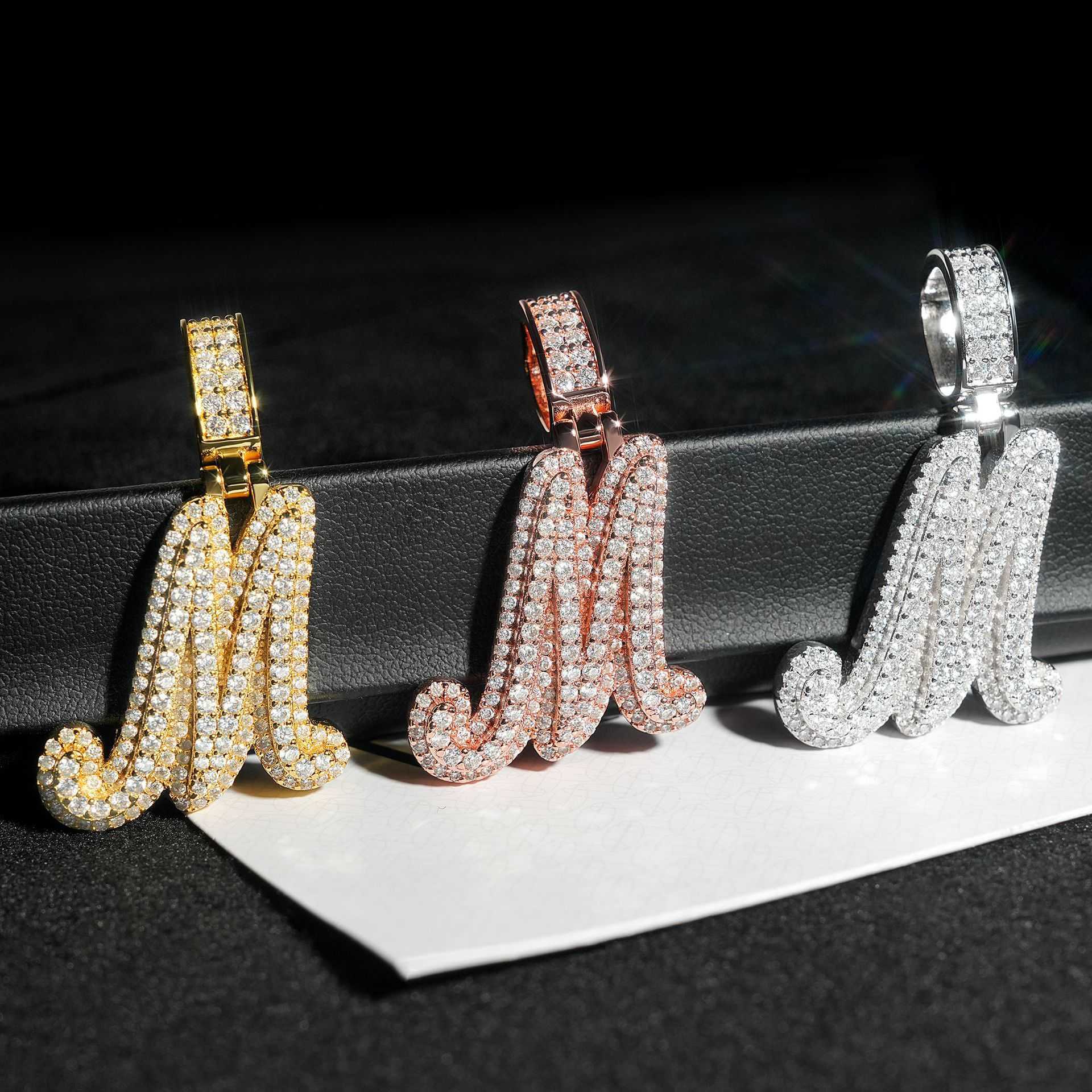 Diamond hair hot selling new letter M hip-hop pendant 925 silver moissanite GRA certificate pendant can be tested with diamond pen