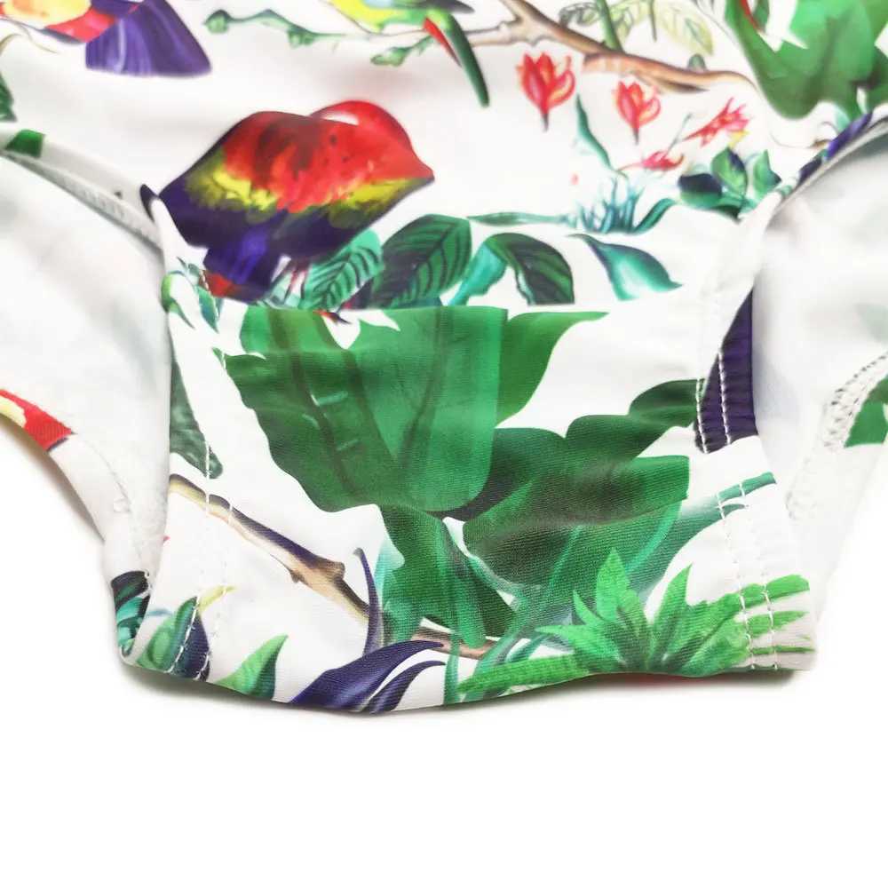 2024 Fashion Bird Print Swimwear Men Swimming Trunks Sexy UXH Push Up Pad Swimsuit Mens Swim Briefs Mens Bathing Suit Beachwear W250214