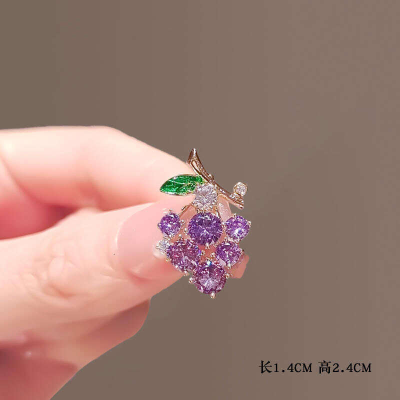 Mini Exquisite Grape Pins with Temperament and Versatile Suit Bracelet Cute Anti glare Fixed Buckle Women's Compression Lapel Purple