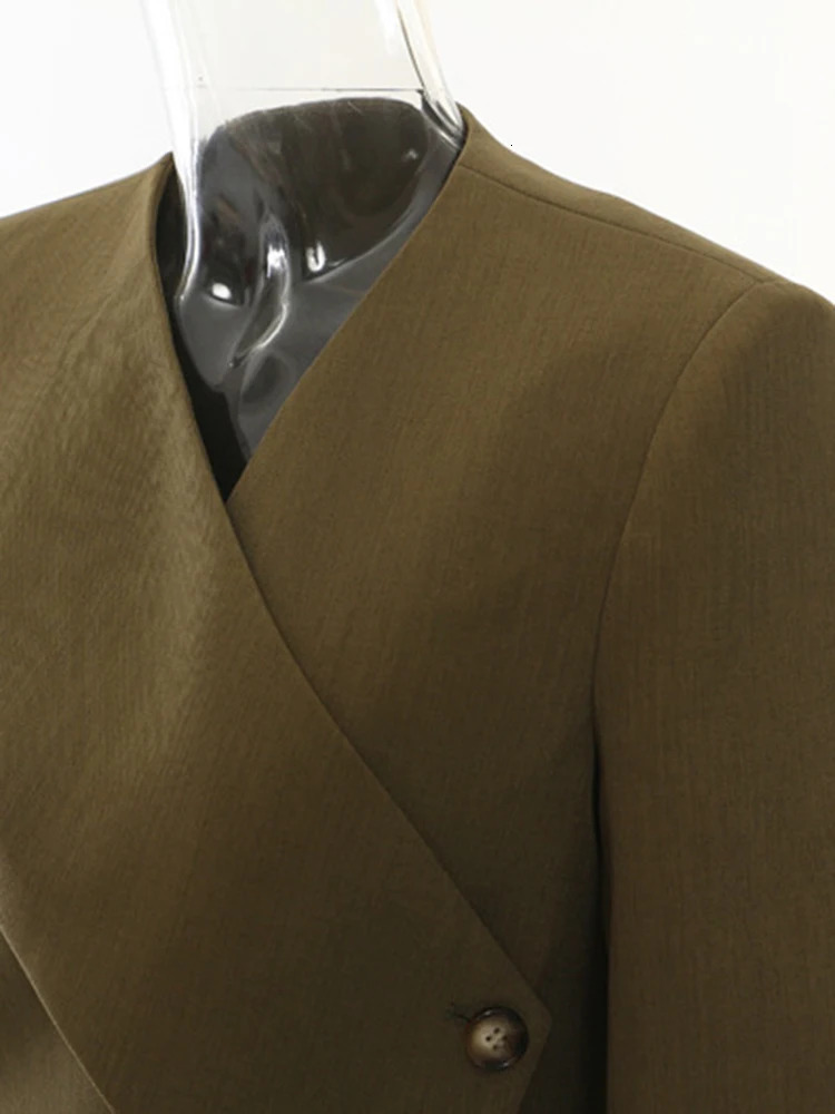 EAM Women Green Corss Bandage Pocket Elegant Blazer V-neck Long Sleeve Jacket Fashion Spring Autumn 1DH7482 250206