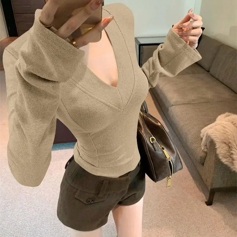 Gentle Mature Style Vneck Knitted Longsleeved Top Covering Flesh to Make It Look Slim Thread Solid Color Base Tshirt 250211