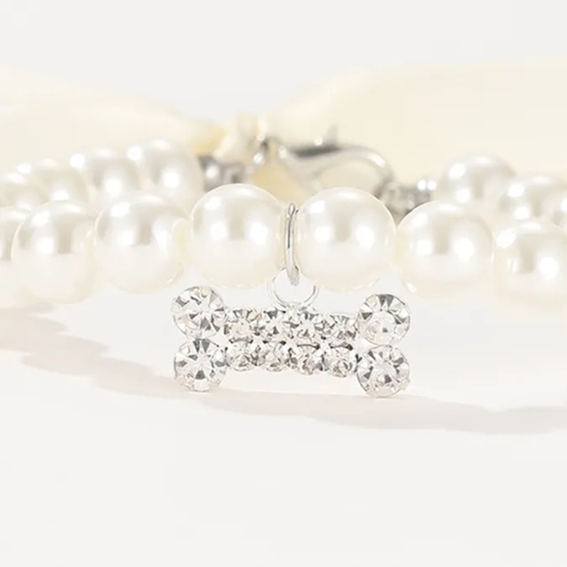Luxury Dog Necklace with Rhinestone Pendant White Bow, Pearl Necklace for Girl Cats Dogs, Shiny Pet Neck Decoration, Adjustable Pet Necklace for Cats 