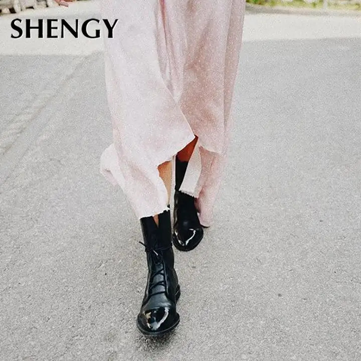 SHENGY Patent Leather British Style Flat Boots Black Pointed Toe Boots Handsome Motorcycle Boots Womens Boots 250214