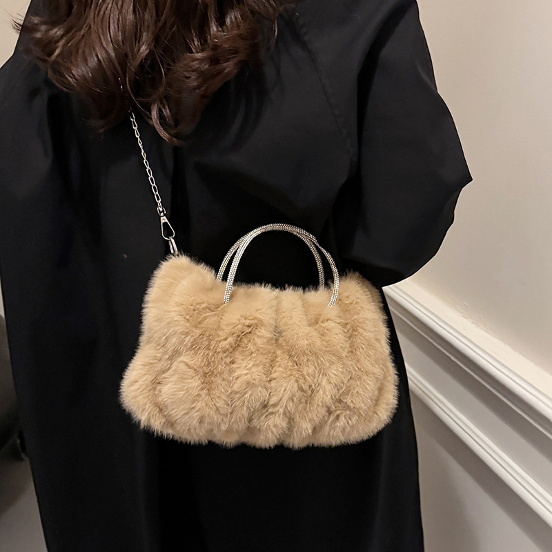 Autumn/Winter Women's Handbag Designer Handbag Warm Plush Shoulder Chain Shopper Wallet 2025 New Women's Wrist Bag