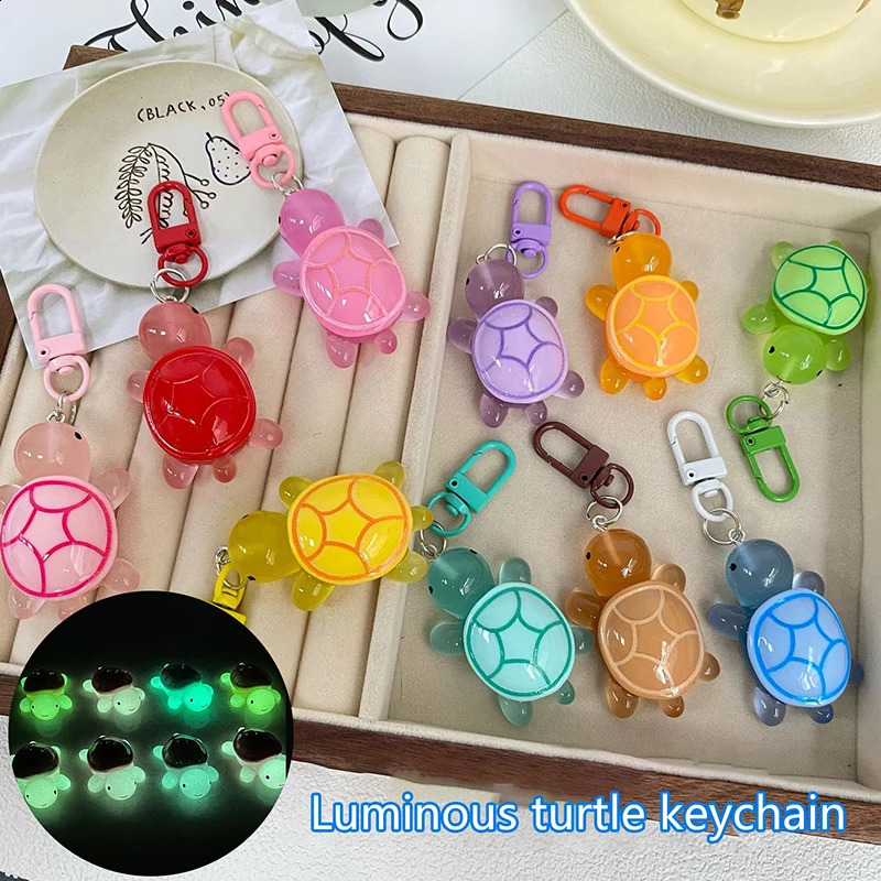 Cartoon Resin Luminous Turtle Ornament Keychain Glow-in-the-dark Color Turtle Keyring Bag Pendant Accessory Girlfriends Gifts 250214