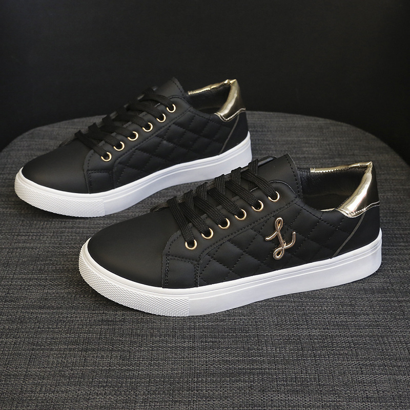 Small white running shoes women light simple fashion 2025 spring and autumn burst low-top flat everything women trend sneakers