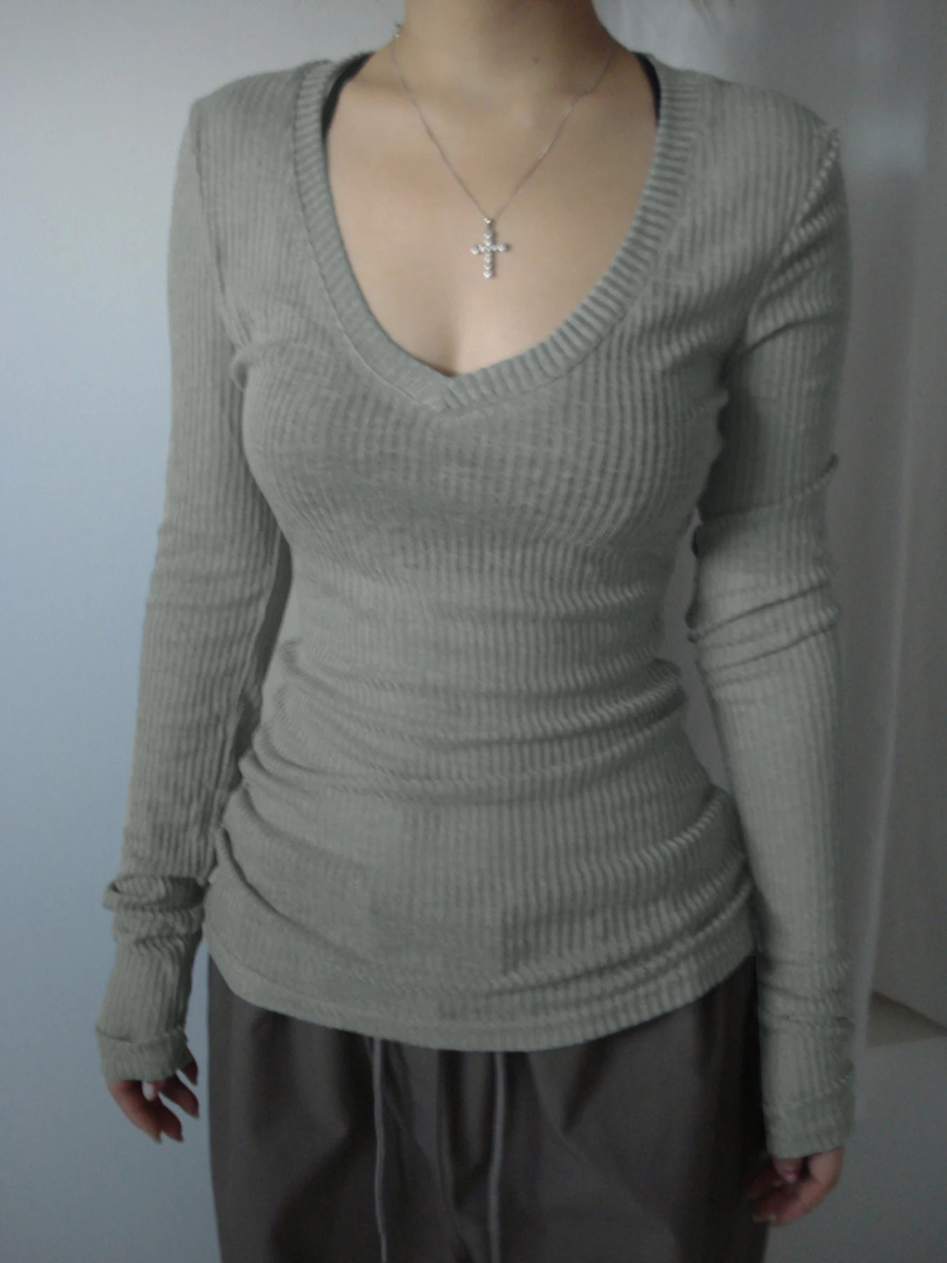 Rockmore Solid Vneck Tshirts for Women Ribbed Knit Long Sleeve Skinny Stretch Basic Tops Autumn Casual T Shirt Korean Fashion 250211