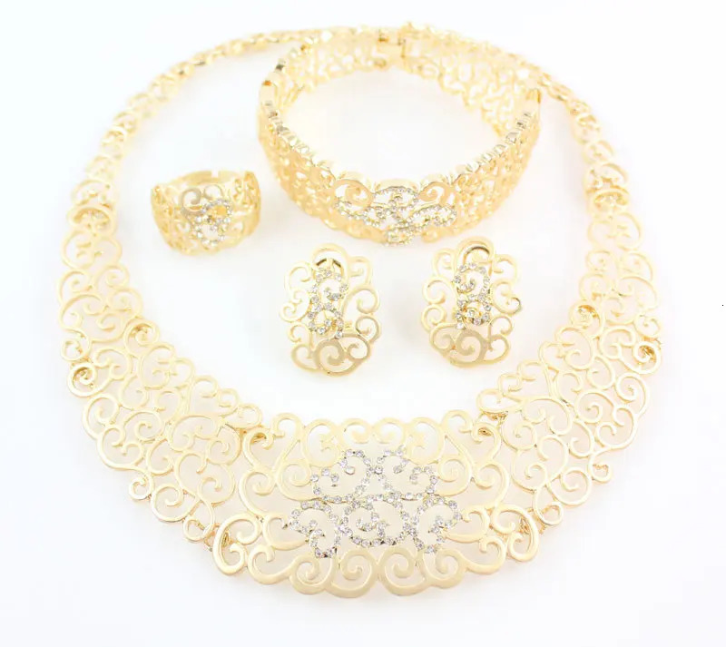 African Costume Jewelry Sets Gold Color Crystal Wedding Women Bridal Accessories nigerian Flower Pattern Necklace Set 250213