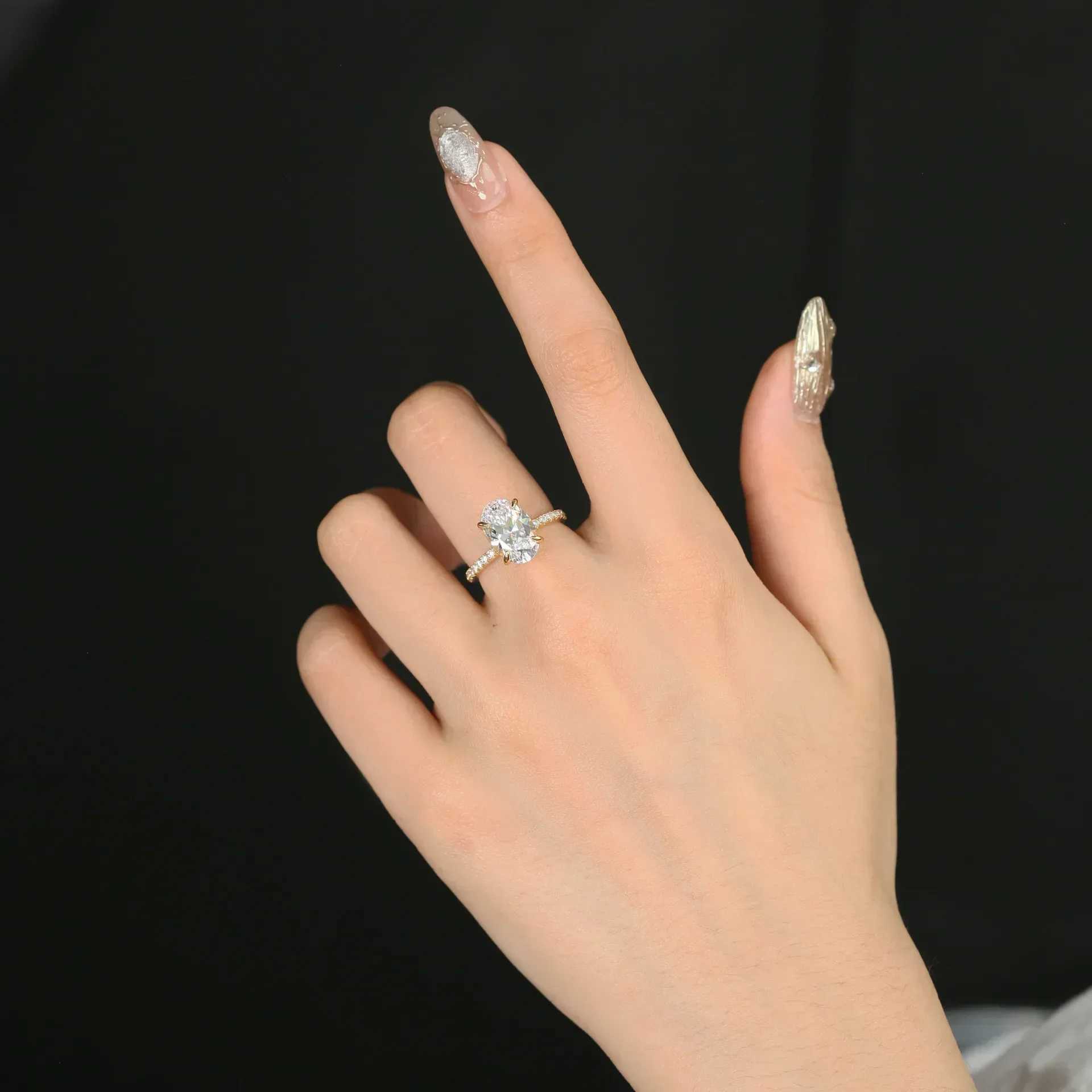 FEOBUR Certified 4.5Carat Oval Cut Moissanite Ring for Women 925 Sterling Silver Plated 18K Classic Lab Diamond Engagement Rings