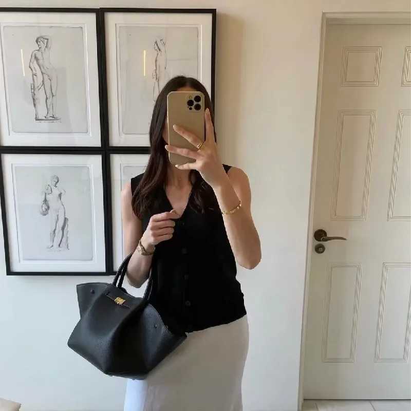 Luxury Tote Bag Wan 2024 Trend Large Capaci Fem Shoder Bag High Quali PU Leather Simple Designer Wan Handbag Z250318