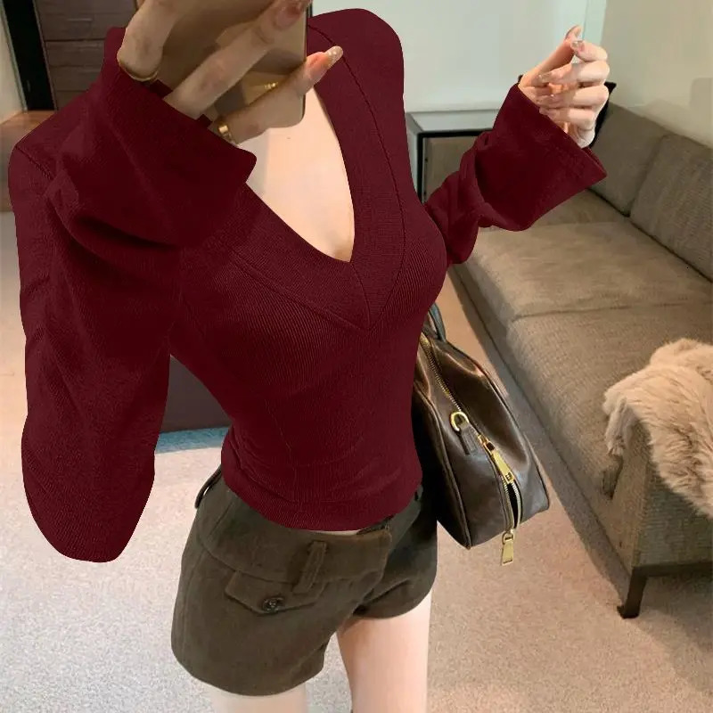 Gentle Mature Style Vneck Knitted Longsleeved Top Covering Flesh to Make It Look Slim Thread Solid Color Base Tshirt 250211