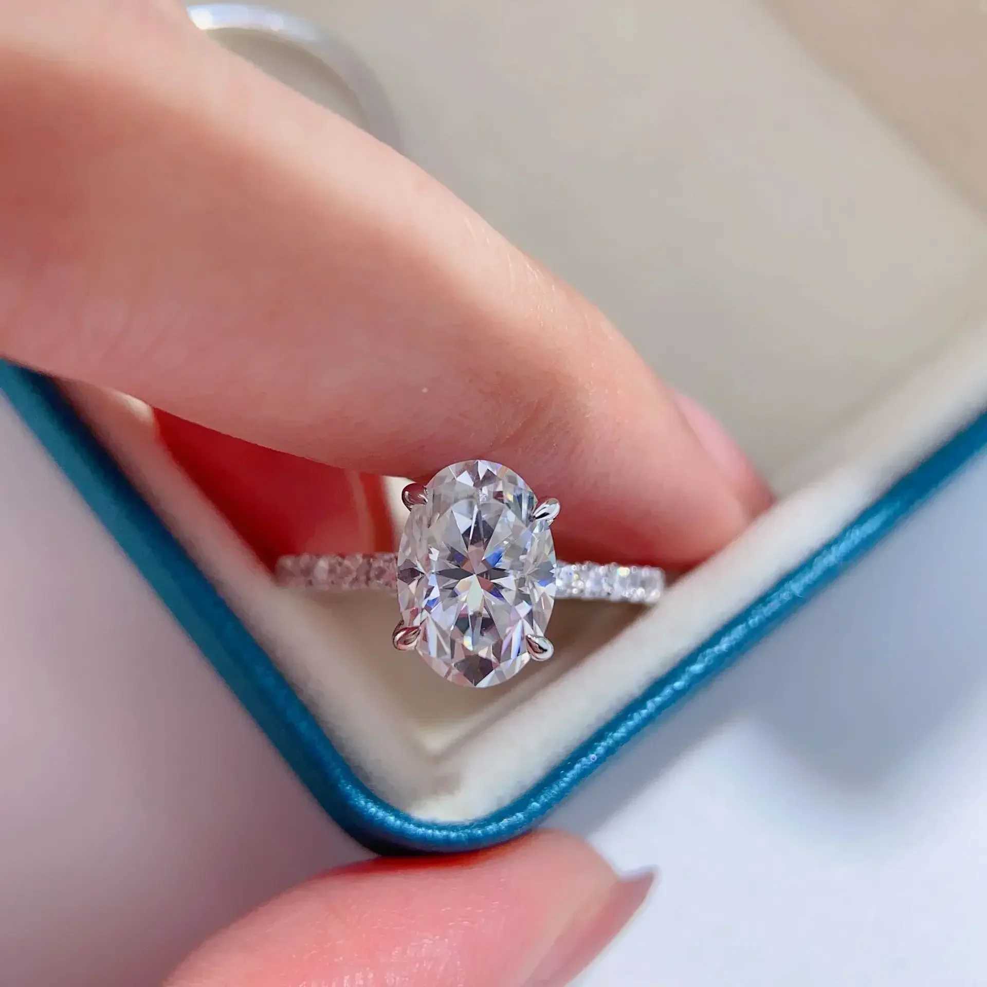 FEOBUR Certified 4.5Carat Oval Cut Moissanite Ring for Women 925 Sterling Silver Plated 18K Classic Lab Diamond Engagement Rings