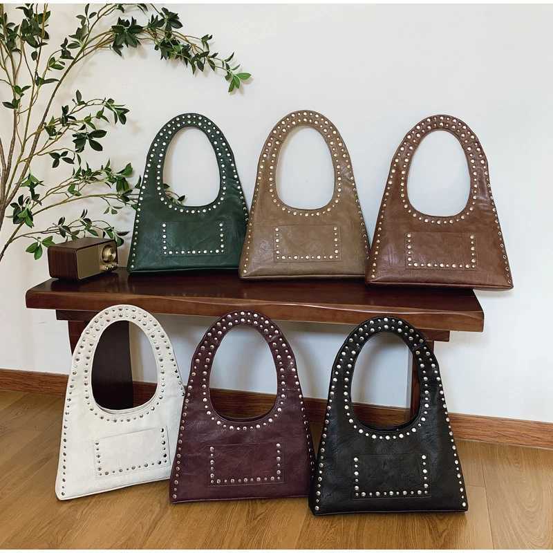 Shoder Underarm BagFemale Girl Motorcycle BagWaxed Leather Simple Design Style Large Capacity Pocket Tote Bag Z250514