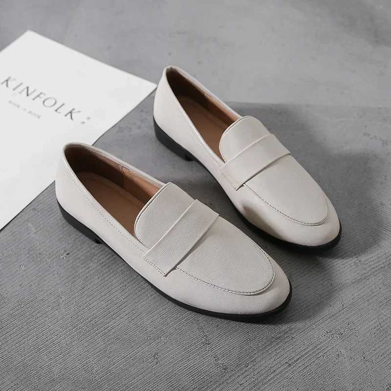 Spring Autumn ladies New Small Leather Shoes Vintage versatile loafers British style and anti slip shoes Casual wens flat Y250214