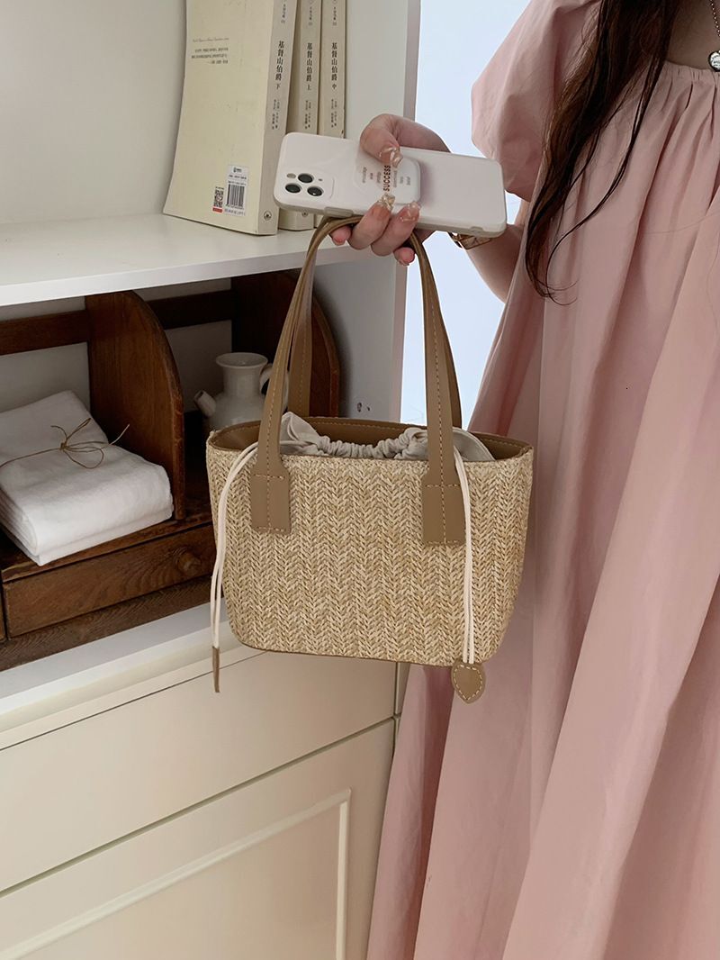 Korean Ins Grass Woven Small Summer New Leisure Vacation Women's Vegetable Basket Portable Shoulder Messenger Bag