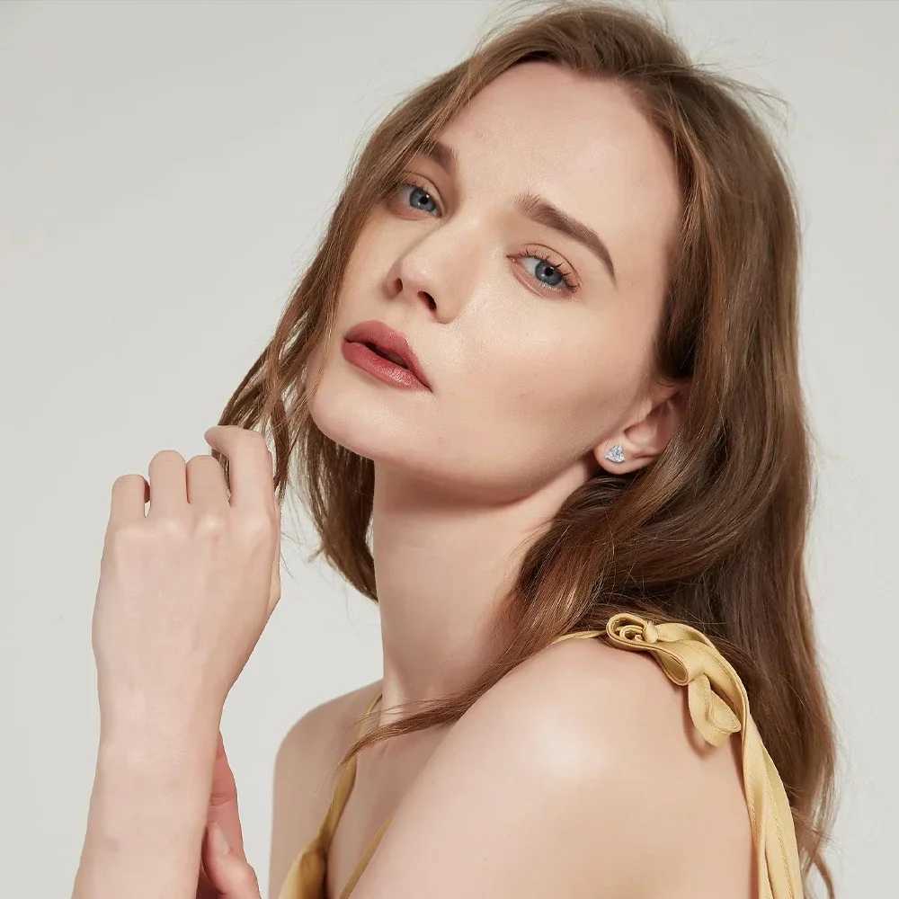 1CT D VVS1 Heart Cut Moissanite Diamond Stud Earrings 18K Gold Plated 925 Sterling Silver Earring for Women Girls Jewelry Gifts