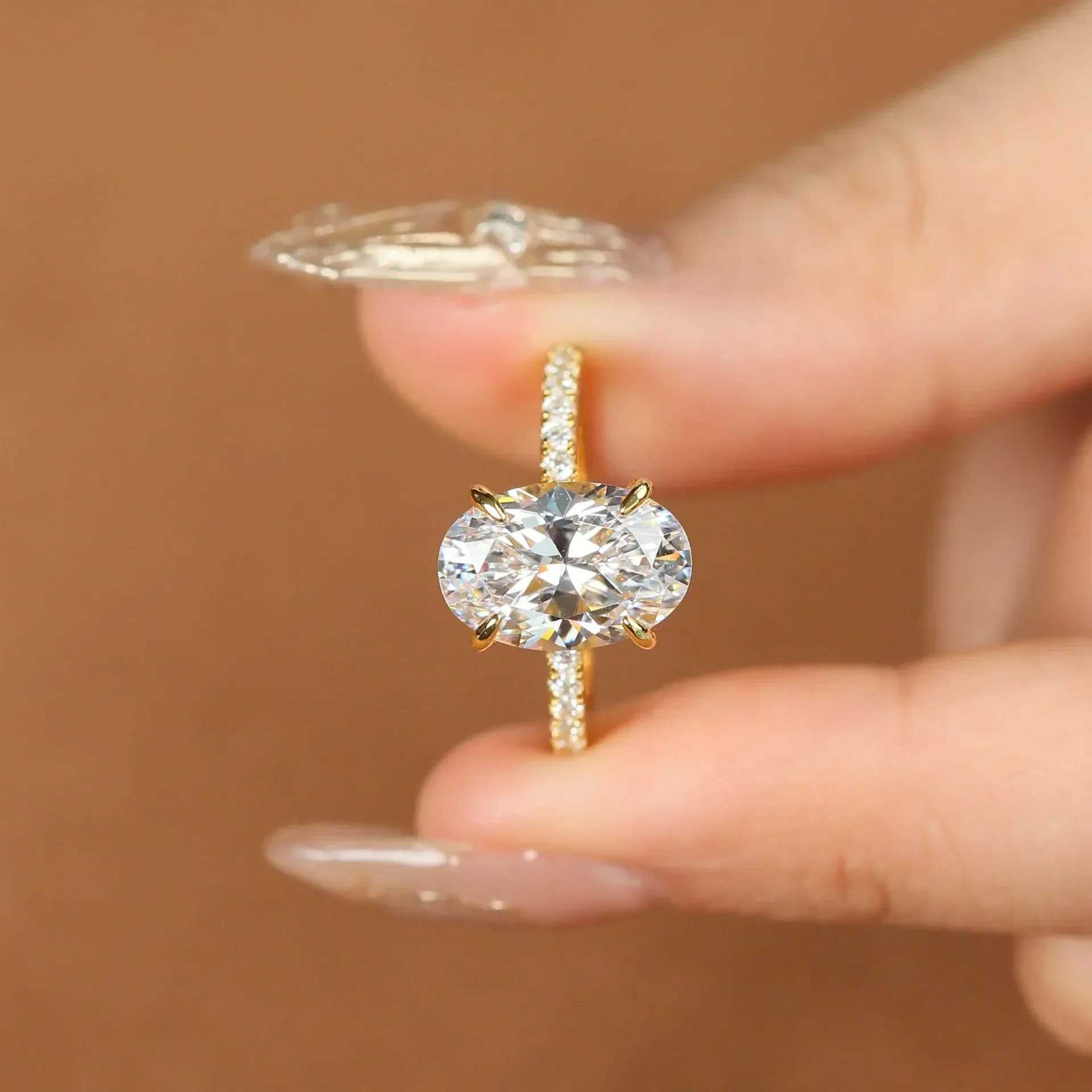 FEOBUR Certified 4.5Carat Oval Cut Moissanite Ring for Women 925 Sterling Silver Plated 18K Classic Lab Diamond Engagement Rings