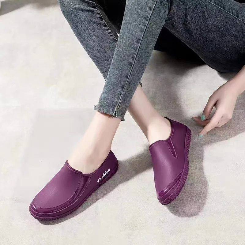 Fashionable Womens Spring and Autumn Rain Shoes Casual Lightweight Waterproof Non Slip Kitchen Car Wash Work Rubber Shoes 250213