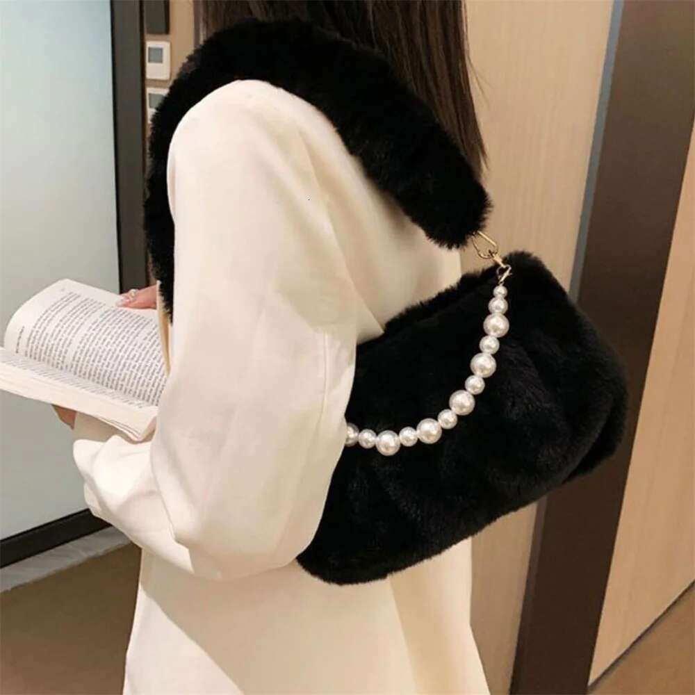 ISKYBOB Pleated Faux Fur Shoulder Bags for Women's Winter Fashion Pearl Chain Clutch Plush Underarm Bag Ladies Handbags