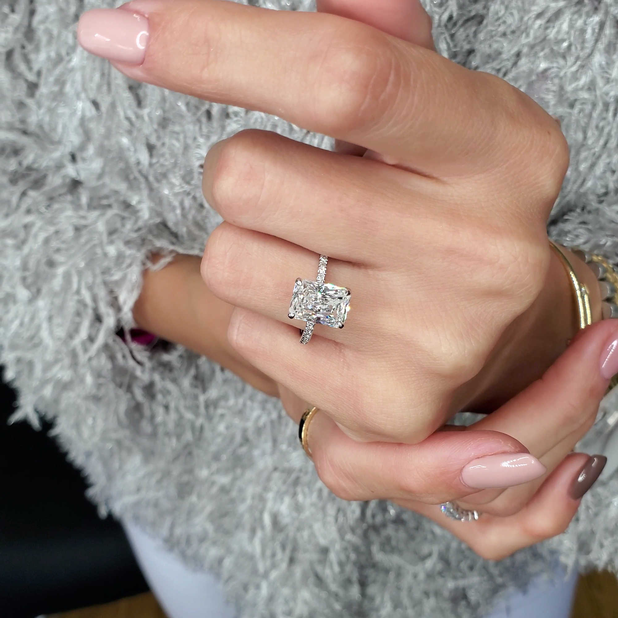 Custom Fashion Luxury Elongated Radiant Cut Micropaved Side Stones Hidden Halo Diamond Engagement Sterling Silver Ring