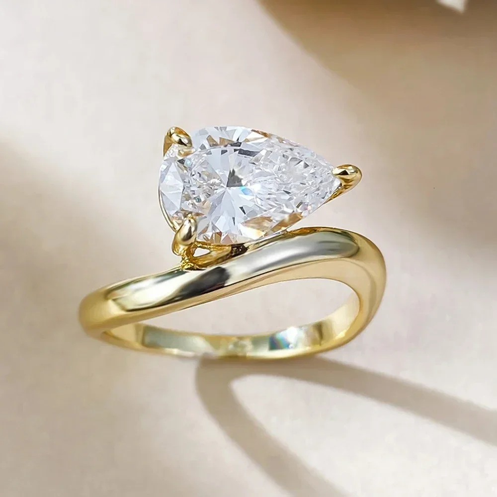 Pear Cut 925 Sterling Silver 7*11MM 2ct Lab Sapphire Diamond Solitaire Ring for Woman Gold Plated Wedding Party Fine Jewelry 250214