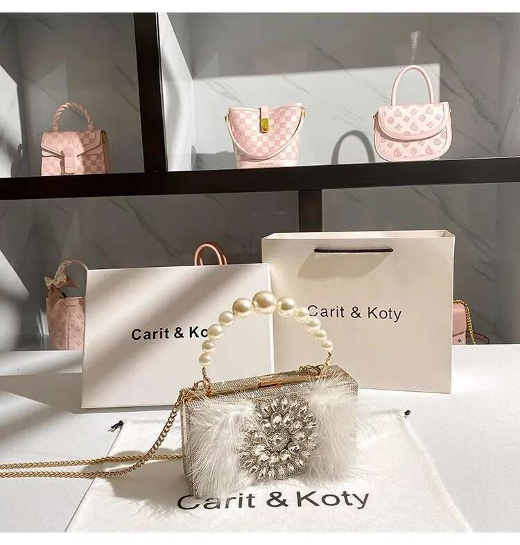 Pearl Beading Handheld Ostrich Hair Women's Handbag Crystal Shiny Dias Evening Wedding Party Clutch Purse Shoulder Bag