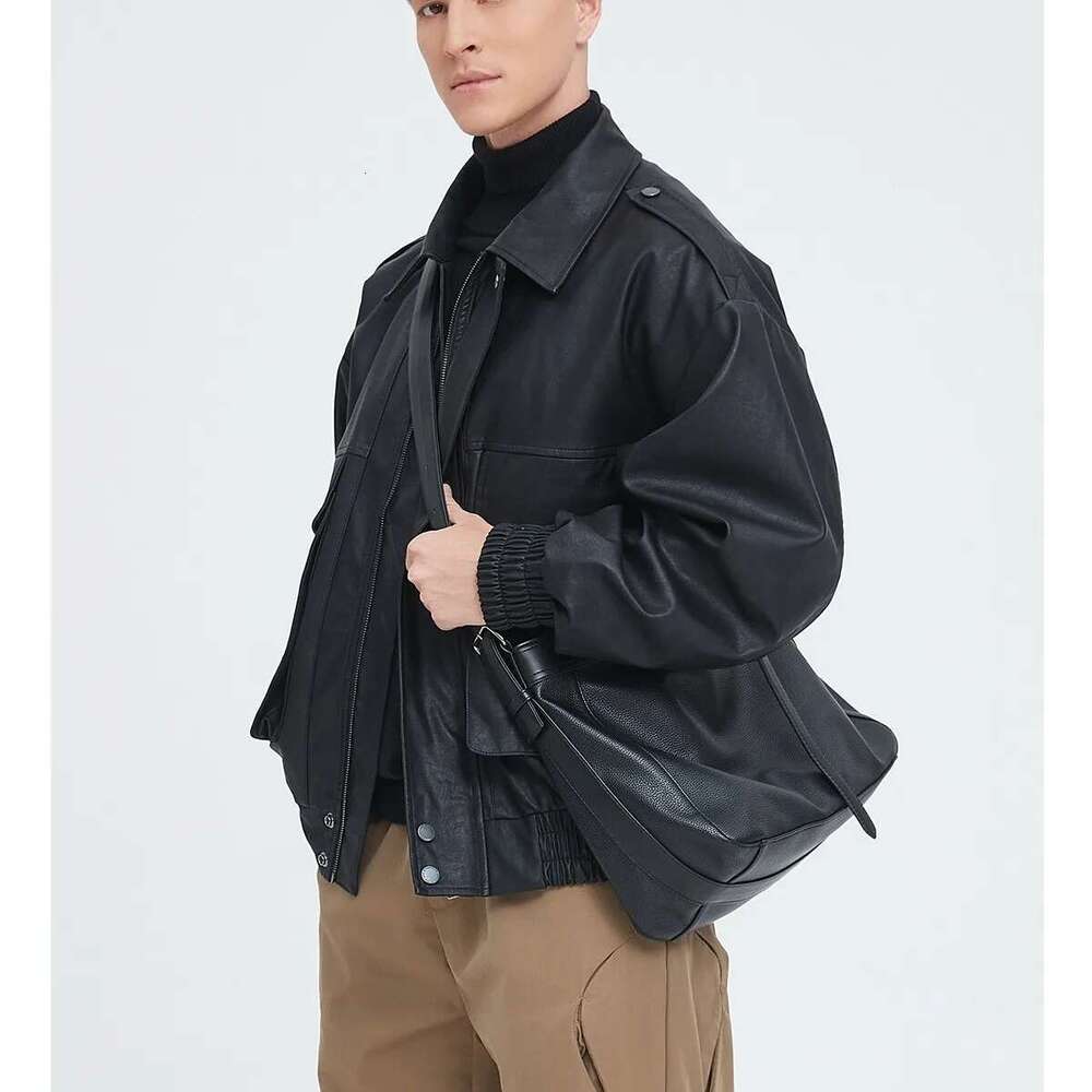 Men's Lychee Patterned Soft Leather Crossbody Simple Daily Commuting Shoulder Bag